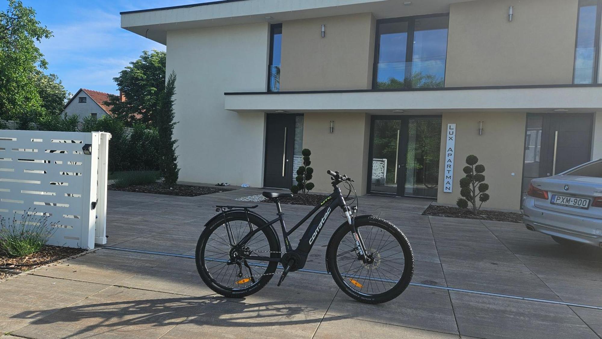 Almádiluxusapartman2 Balatonalmadi Bagian luar foto
